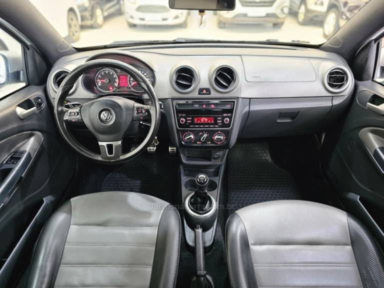 VOLKSWAGEN - SAVEIRO - 2016/2016 - Branca - R$ 71.900,00