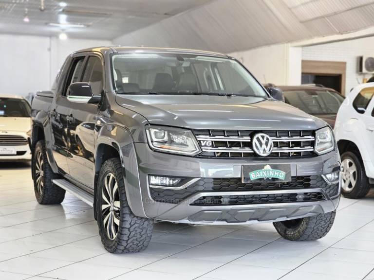 VOLKSWAGEN - AMAROK - 2018/2018 - Cinza - R$ 159.900,00