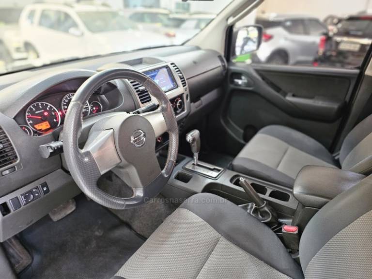 NISSAN - FRONTIER - 2015/2015 - Preta - R$ 109.900,00
