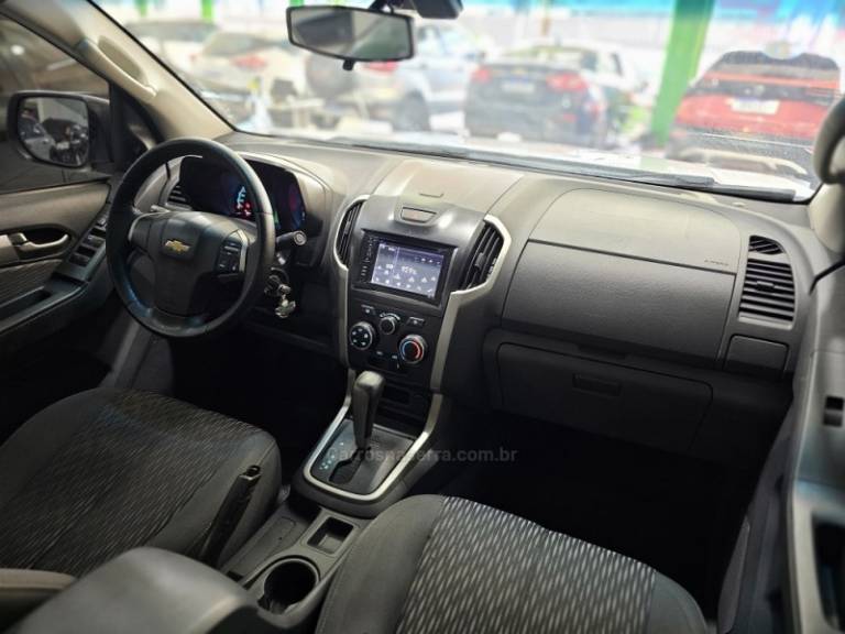 CHEVROLET - S10 - 2013/2013 - Branca - R$ 114.900,00