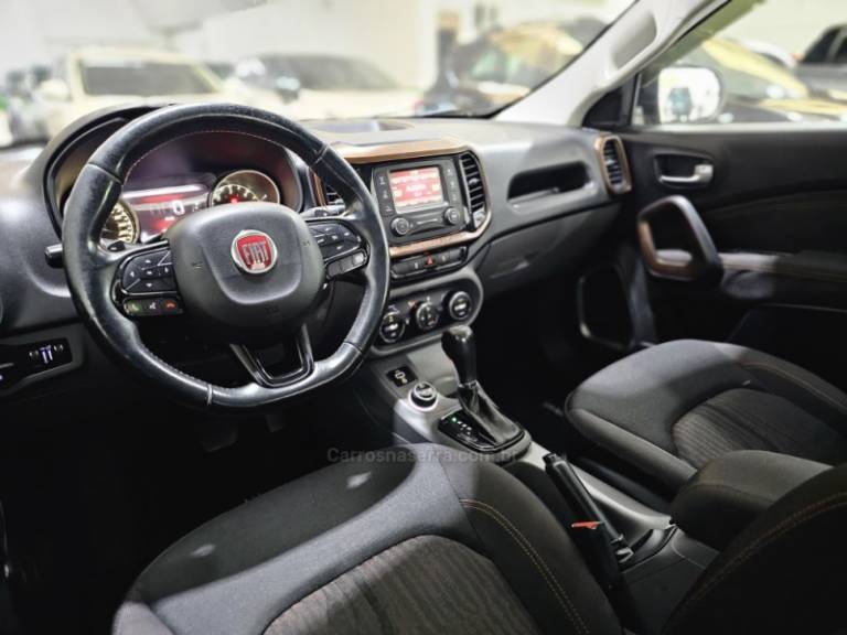 FIAT - TORO - 2017/2017 - Vermelha - R$ 109.900,00