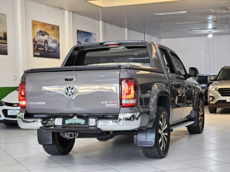 VOLKSWAGEN - AMAROK - 2018/2018 - Cinza - R$ 159.900,00