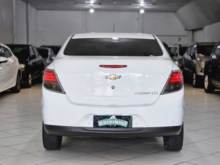 CHEVROLET - PRISMA - 2014/2014 - Branca - R$ 55.900,00