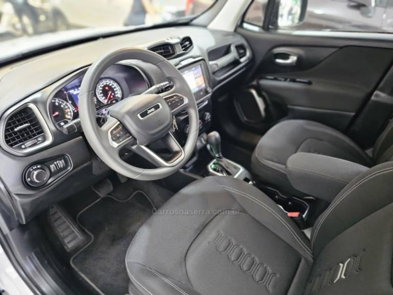 JEEP - RENEGADE - 2023/2023 - Branca - R$ 111.900,00