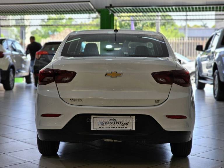 CHEVROLET - ONIX - 2023/2023 - Branca - R$ 78.900,00