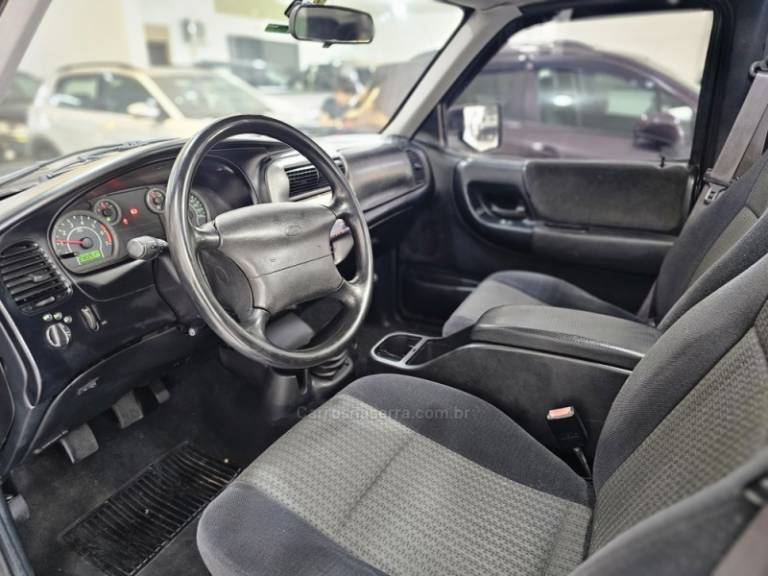 FORD - RANGER - 2010/2010 - Preta - R$ 64.900,00