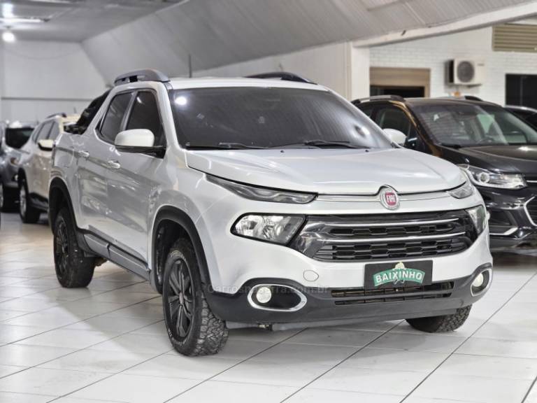 FIAT - TORO - 2018/2018 - Prata - R$ 93.900,00