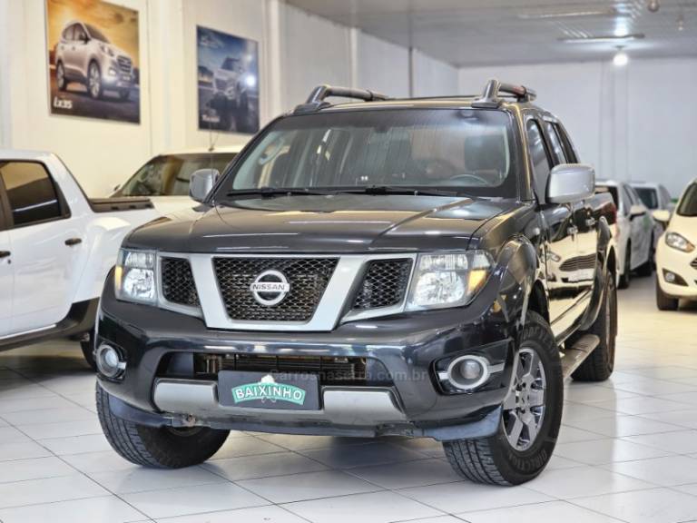 NISSAN - FRONTIER - 2015/2015 - Preta - R$ 109.900,00