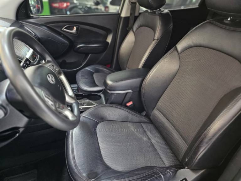 HYUNDAI - IX35 - 2014/2014 - Prata - R$ 75.900,00