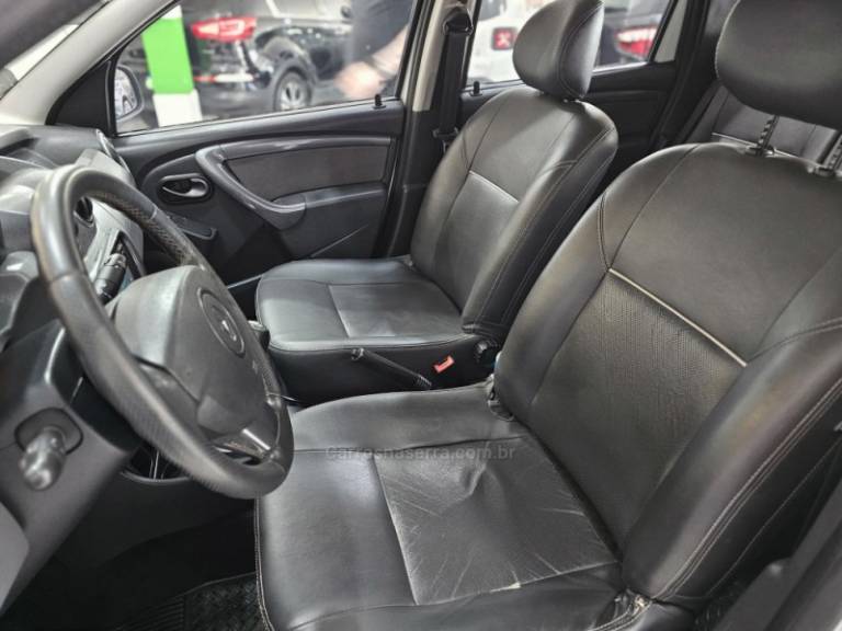 RENAULT - DUSTER - 2015/2015 - Branca - R$ 62.900,00