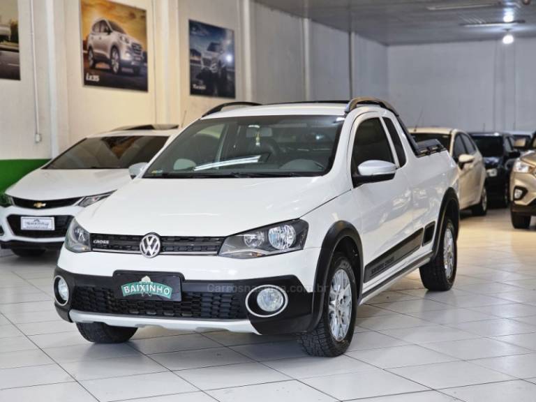 VOLKSWAGEN - SAVEIRO - 2016/2016 - Branca - R$ 71.900,00