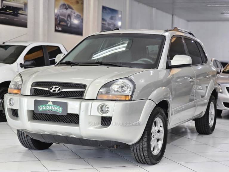 HYUNDAI - TUCSON - 2011/2011 - Prata - R$ 44.900,00