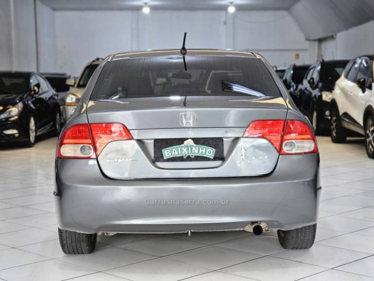 HONDA - CIVIC - 2007/2007 - Cinza - R$ 49.900,00