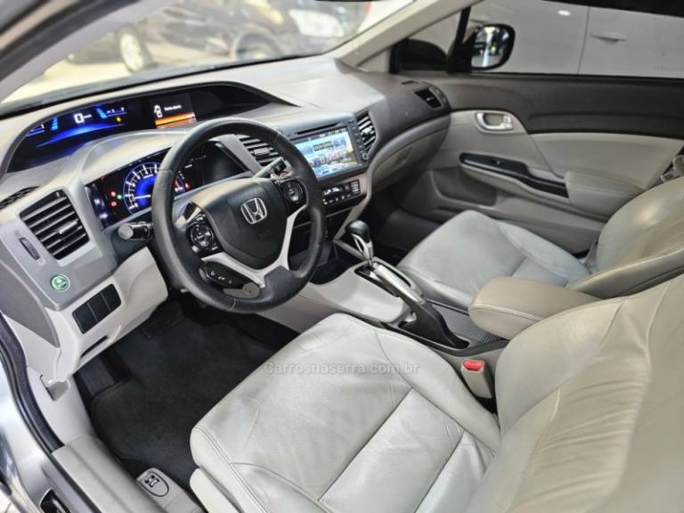 HONDA - CIVIC - 2014/2014 - Cinza - R$ 74.900,00