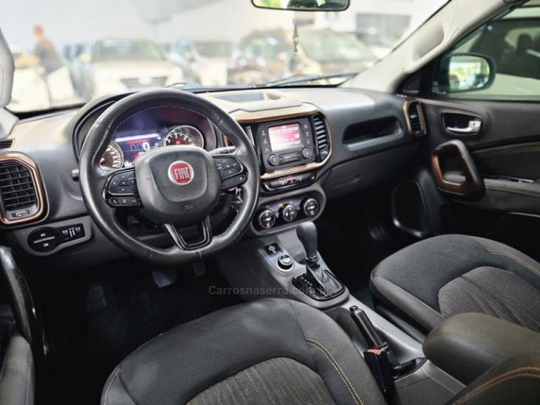 FIAT - TORO - 2017/2017 - Verde - R$ 109.900,00