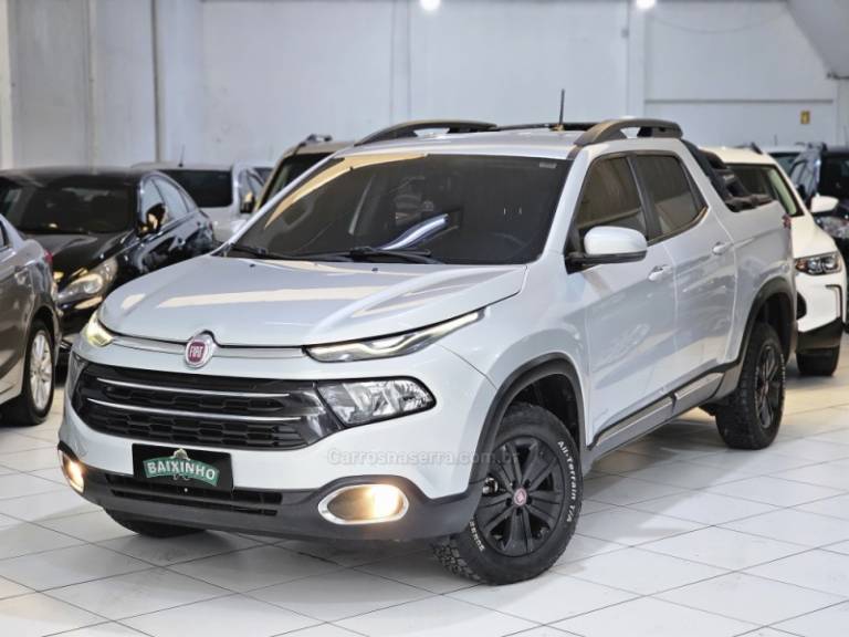 FIAT - TORO - 2018/2018 - Prata - R$ 93.900,00