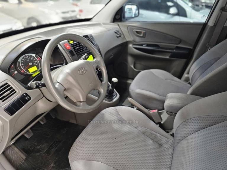 HYUNDAI - TUCSON - 2011/2011 - Prata - R$ 44.900,00