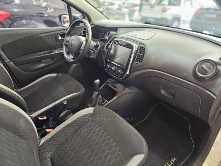 RENAULT - CAPTUR - 2019/2019 - Branca - R$ 79.900,00