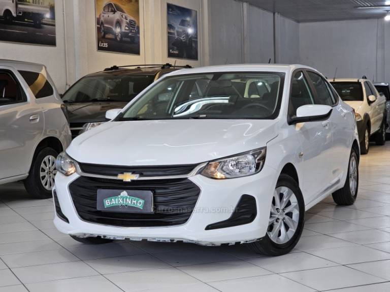 CHEVROLET - ONIX - 2023/2023 - Branca - R$ 78.900,00