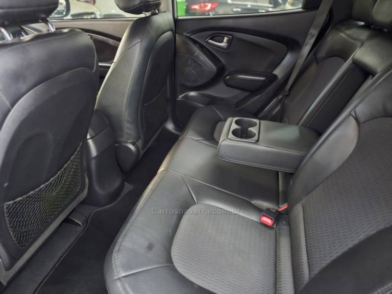 HYUNDAI - IX35 - 2014/2014 - Prata - R$ 75.900,00