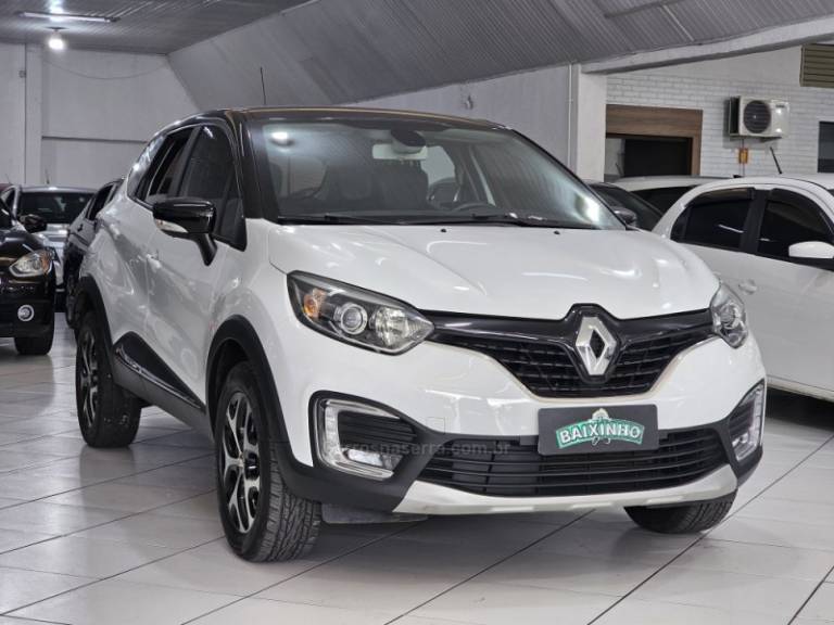 RENAULT - CAPTUR - 2020/2020 - Branca - R$ 82.900,00
