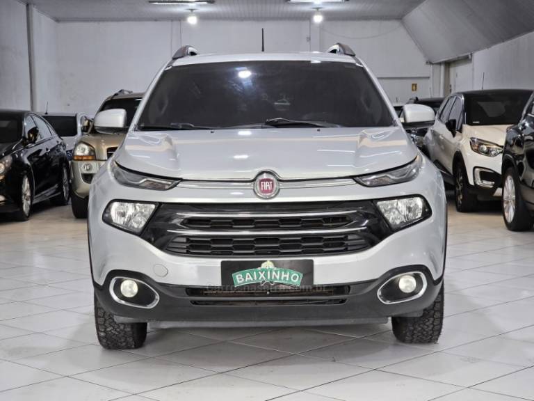 FIAT - TORO - 2018/2018 - Prata - R$ 93.900,00