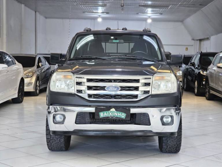 FORD - RANGER - 2010/2010 - Preta - R$ 64.900,00