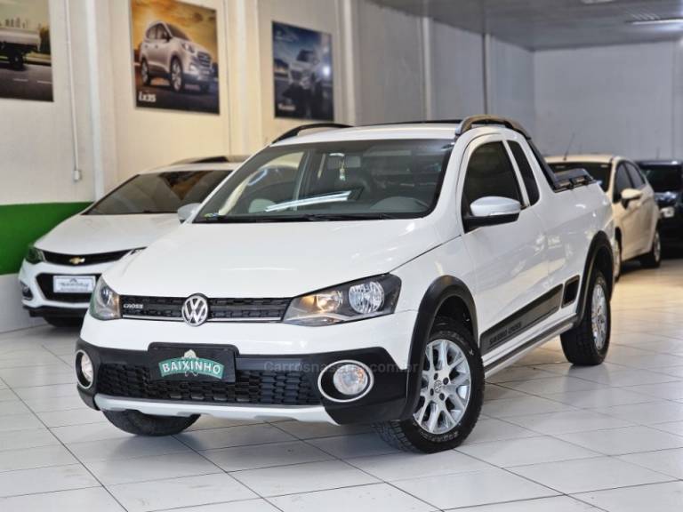 VOLKSWAGEN - SAVEIRO - 2016/2016 - Branca - R$ 71.900,00