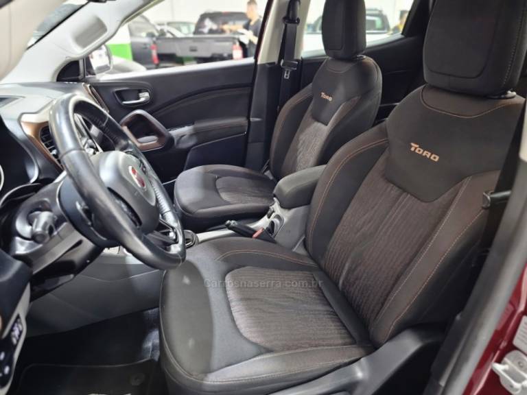 FIAT - TORO - 2017/2017 - Vermelha - R$ 109.900,00