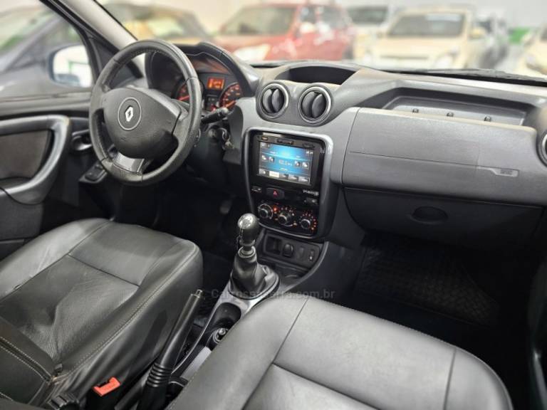 RENAULT - DUSTER - 2015/2015 - Branca - R$ 62.900,00
