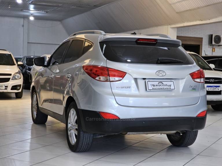 HYUNDAI - IX35 - 2014/2014 - Prata - R$ 75.900,00