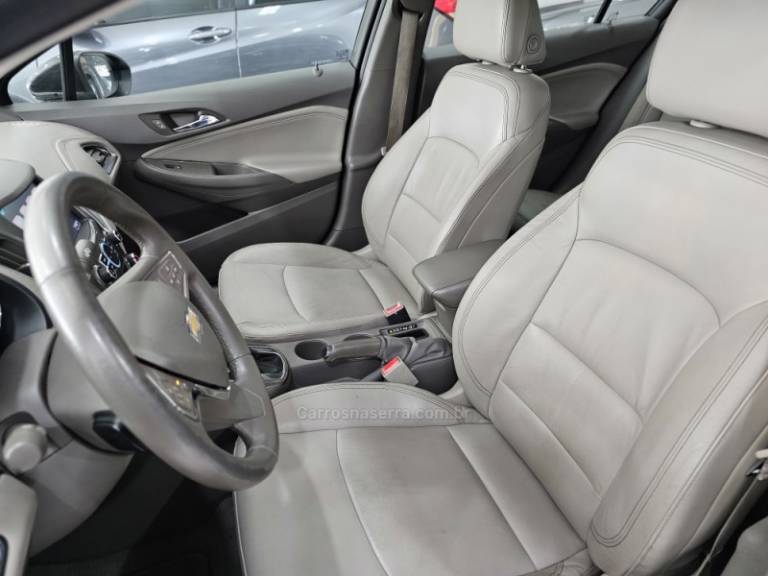 CHEVROLET - CRUZE - 2017/2017 - Preta - R$ 89.900,00