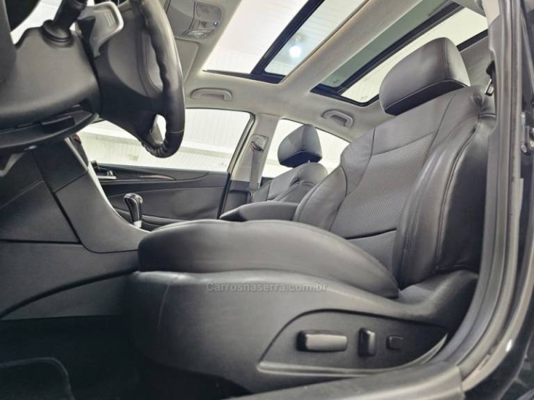 HYUNDAI - SONATA - 2012/2012 - Preta - R$ 69.900,00