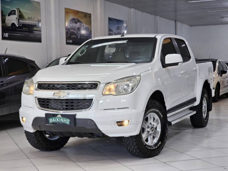 CHEVROLET - S10 - 2013/2013 - Branca - R$ 114.900,00
