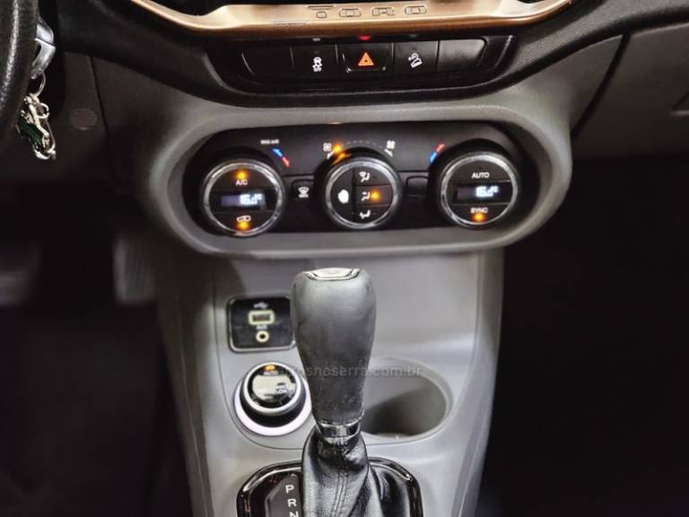 FIAT - TORO - 2017/2017 - Verde - R$ 109.900,00
