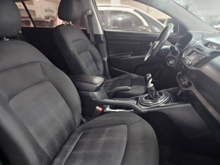 KIA MOTORS - SPORTAGE - 2013/2013 - Preta - R$ 71.900,00