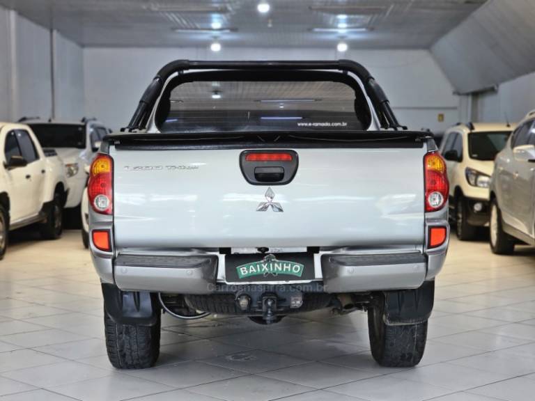 MITSUBISHI - L200 TRITON - 2016/2016 - Prata - R$ 95.900,00