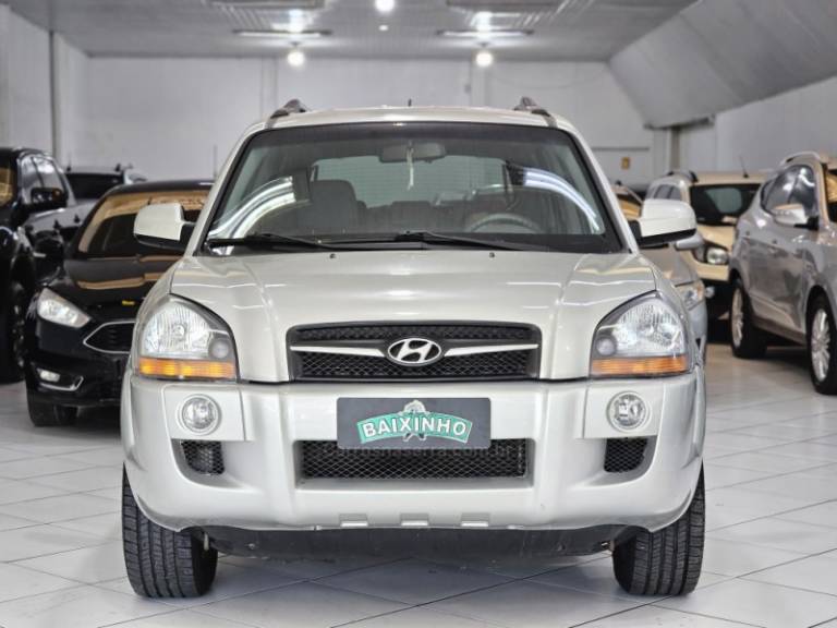 HYUNDAI - TUCSON - 2011/2011 - Prata - R$ 44.900,00