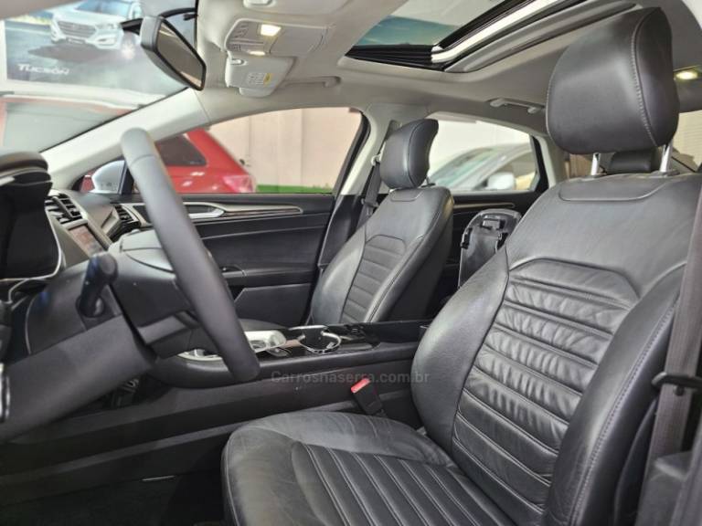 FORD - FUSION - 2014/2014 - Branca - R$ 75.900,00