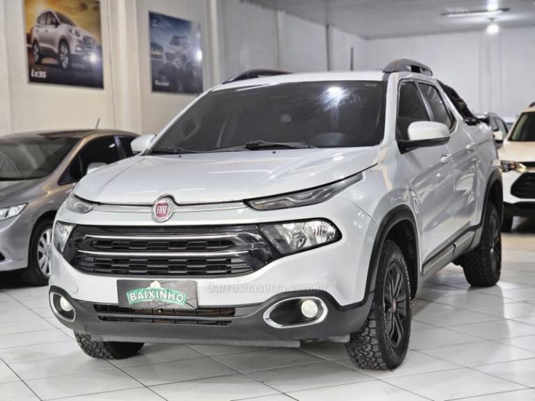 FIAT - TORO - 2018/2018 - Prata - R$ 93.900,00