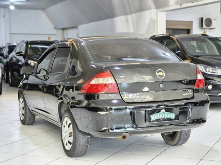 CHEVROLET - PRISMA - 2011/2011 - Preta - R$ 33.900,00