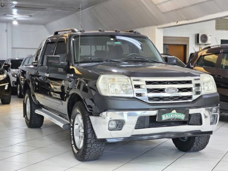 FORD - RANGER - 2010/2010 - Preta - R$ 64.900,00