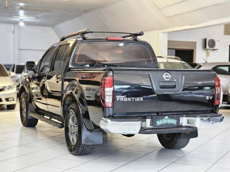 NISSAN - FRONTIER - 2015/2015 - Preta - R$ 109.900,00