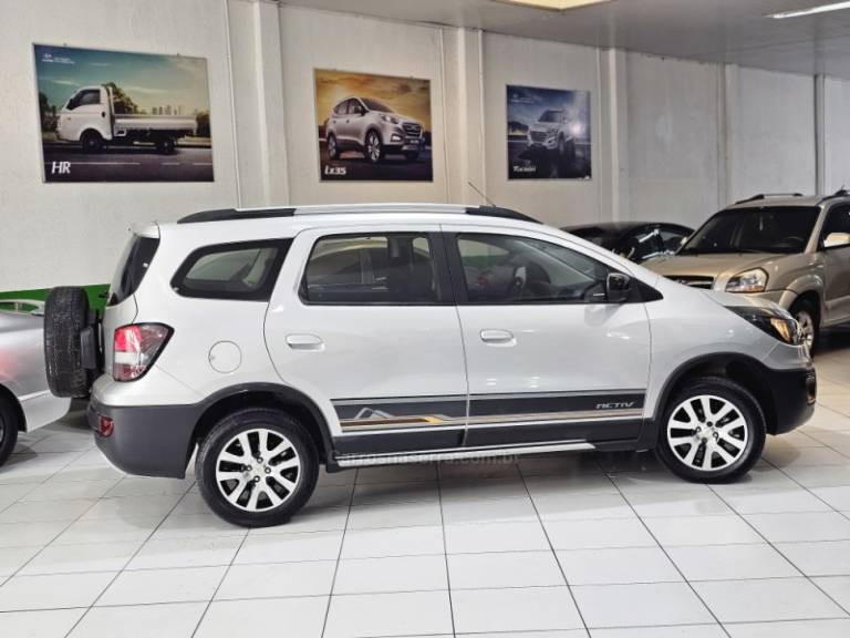 CHEVROLET - SPIN - 2016/2016 - Prata - R$ 64.900,00
