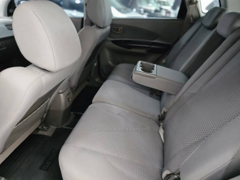 HYUNDAI - TUCSON - 2011/2011 - Prata - R$ 44.900,00