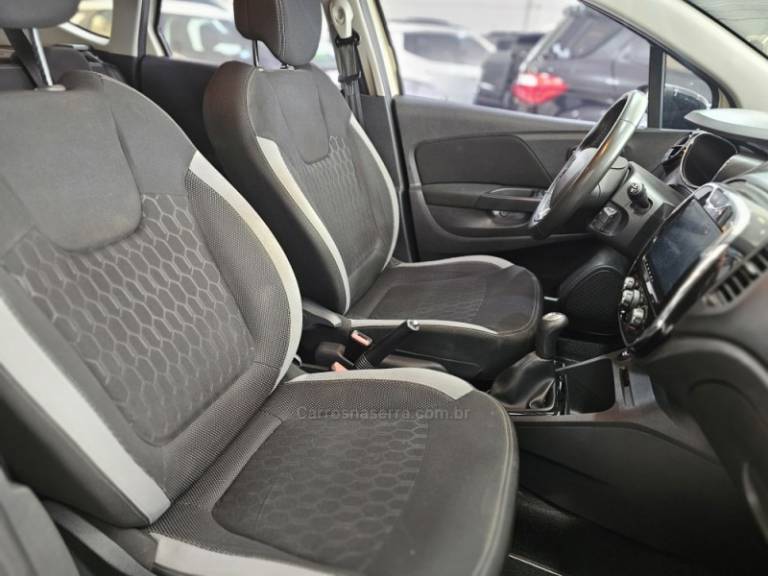 RENAULT - CAPTUR - 2019/2019 - Branca - R$ 79.900,00