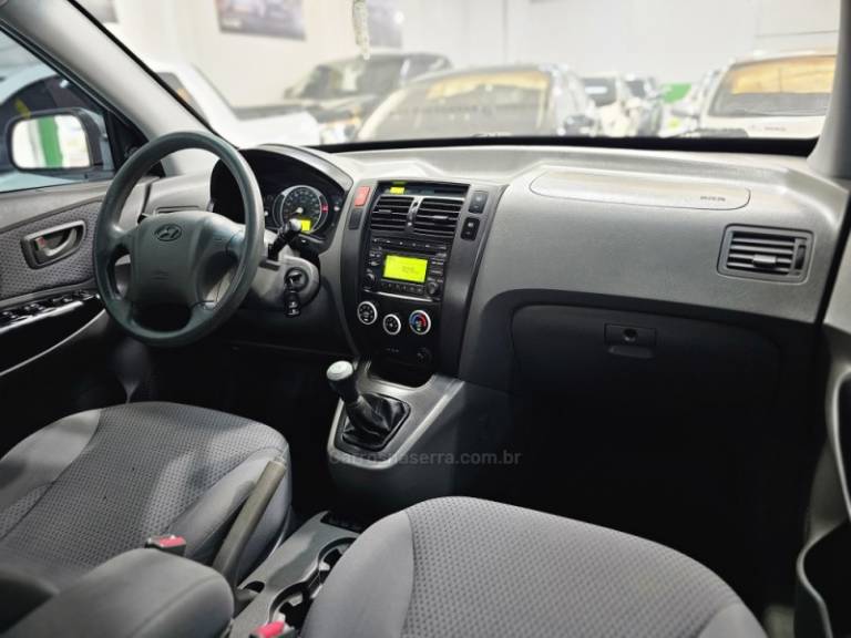 HYUNDAI - TUCSON - 2011/2011 - Prata - R$ 44.900,00