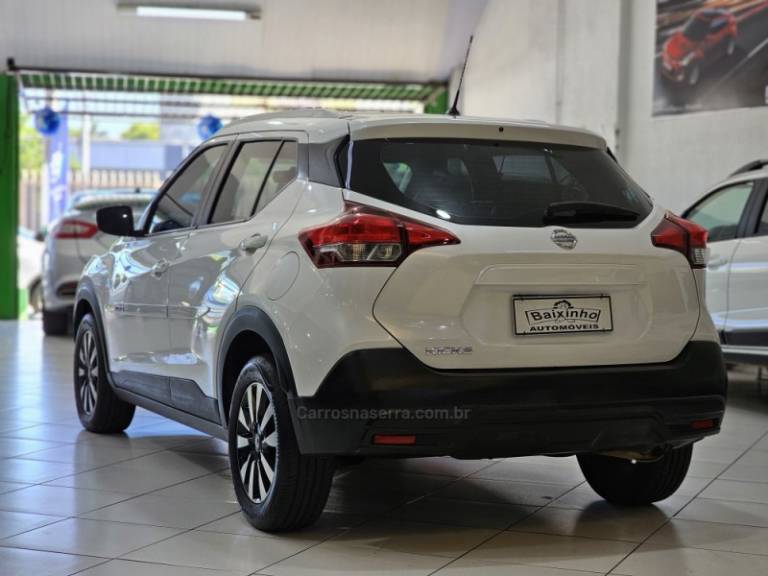 NISSAN - KICKS - 2018/2018 - Branca - R$ 79.900,00
