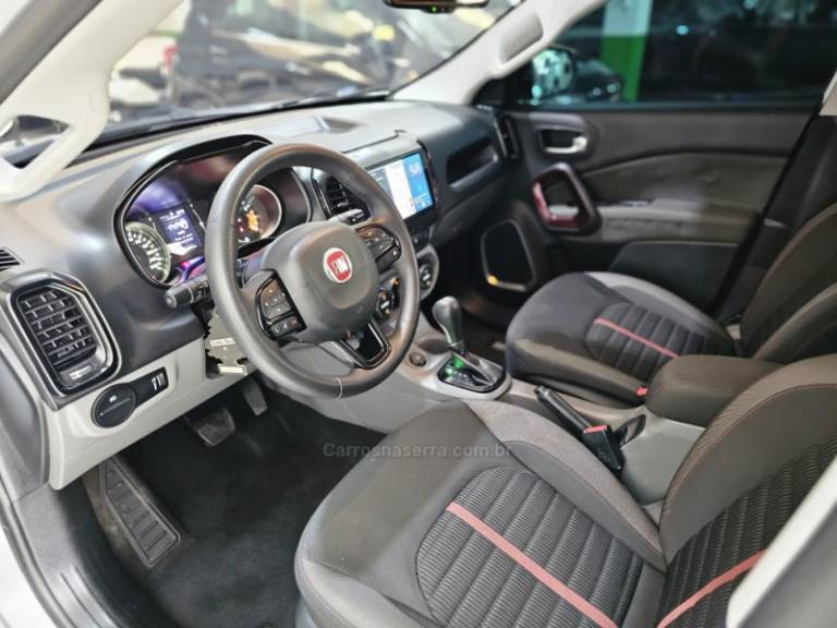 FIAT - TORO - 2018/2018 - Prata - R$ 93.900,00