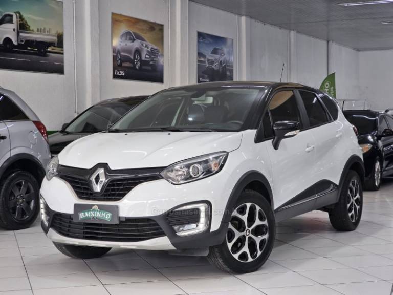 RENAULT - CAPTUR - 2020/2020 - Branca - R$ 82.900,00